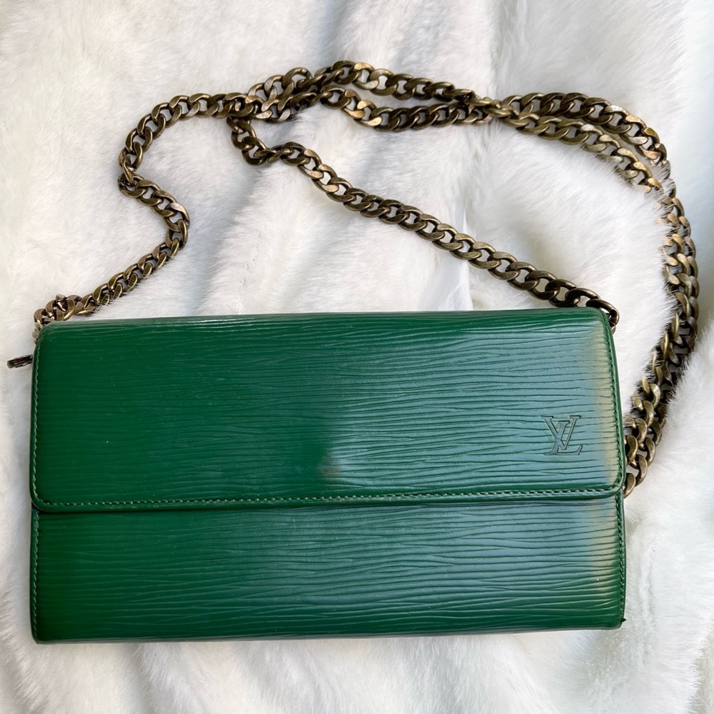 Authentic Louis Vuitton Epi Sarah Green Long Leather Wallet Vintage